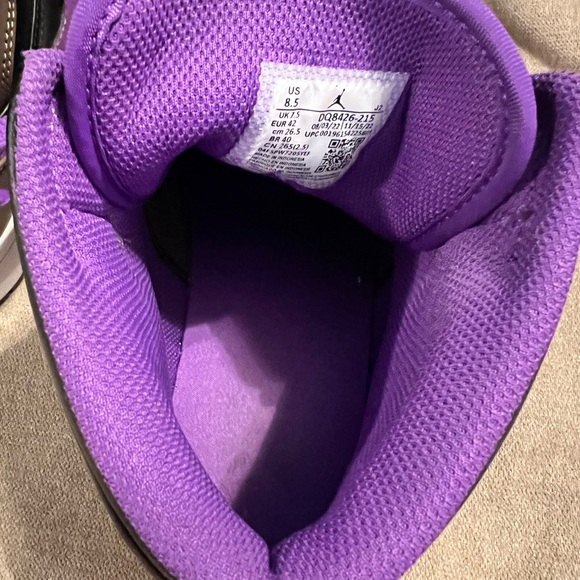 Hardly worn!! Men’s size 8.5 Nike Air Jordans - Picture 9 of 15